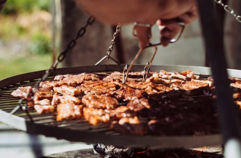 beneficios de organizar y hacer una barbacoa para comer